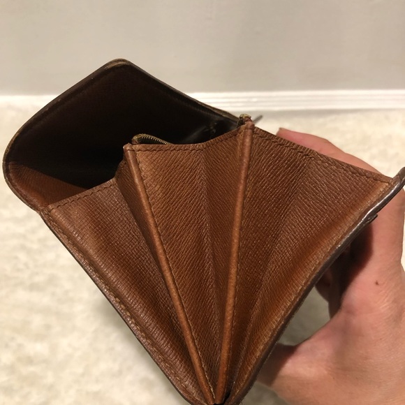 Louis Vuitton Long Wallet - Picture 8 of 12